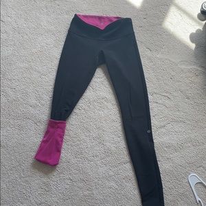 LULU LEMON REVERSIBLE LEGGINGS